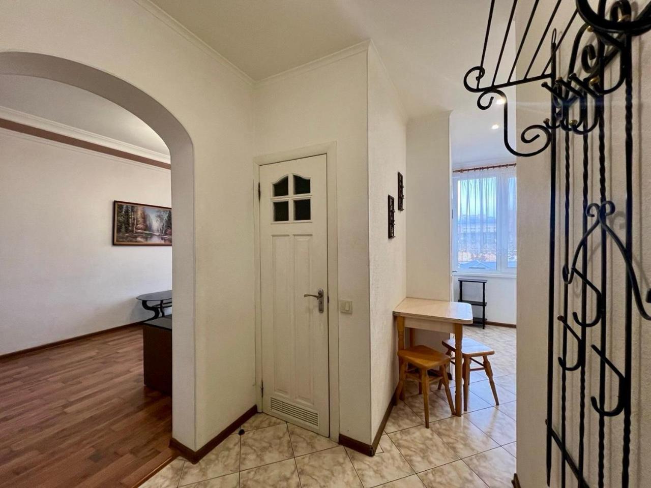 Apartments Near Arena City Kiev Ngoại thất bức ảnh