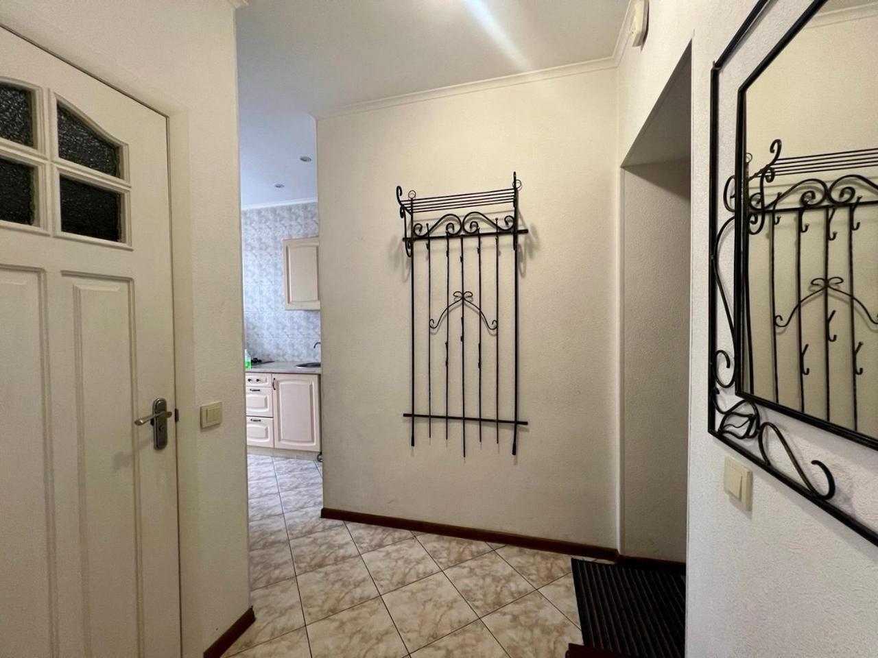 Apartments Near Arena City Kiev Ngoại thất bức ảnh