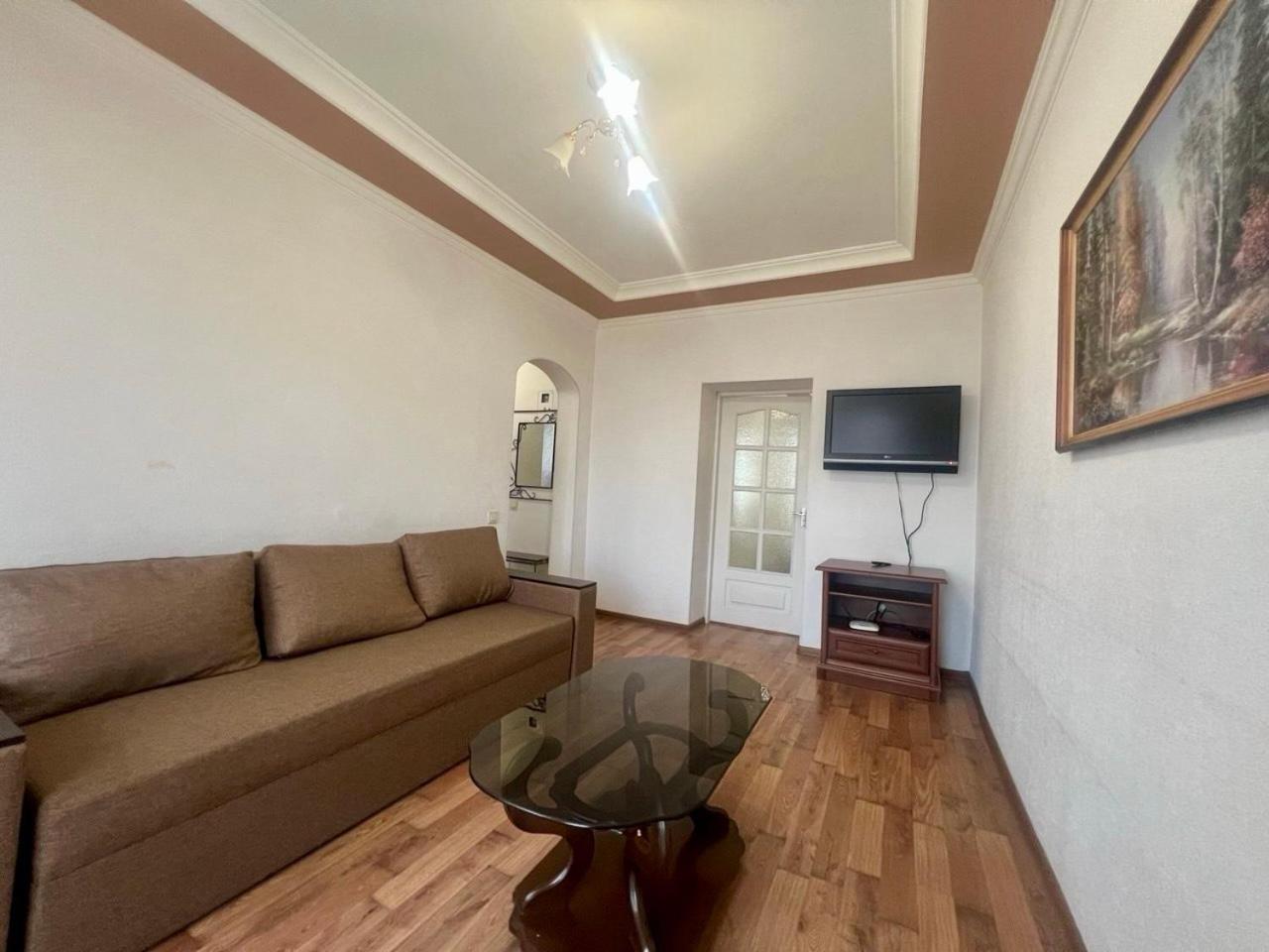 Apartments Near Arena City Kiev Ngoại thất bức ảnh